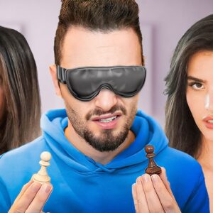 Can 2 Girls Beat a Blindfolded Chess Master?